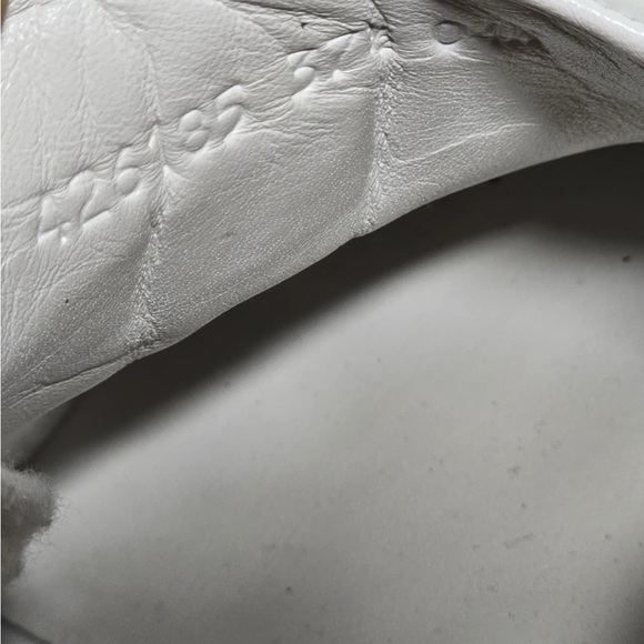 Gucci White and Red Leather Sneakers 37.5 - Picture 3 of 9